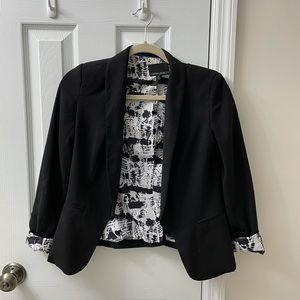 Cynthia Rowley XS black blazer w/ print